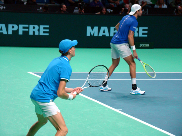 Jannik Sinner e Matteo Berrettini alla Coppa Davis 2024 (foto © Rita Carla Francesca Monticelli)